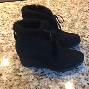⏳⌛️Authentic UGG booties. New!!!